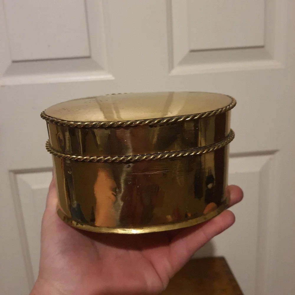 Vintage Oval Shape Hinged Lid Gold Tone Tin Trinket Box Braided Rim Detail *